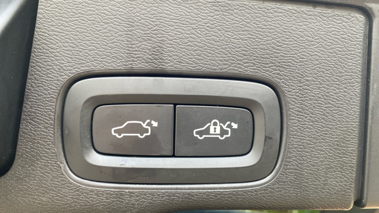 Volvo XC60 2.0 T6 [350] RC PHEV Plus Dark 5dr AWD Geartronic Estate